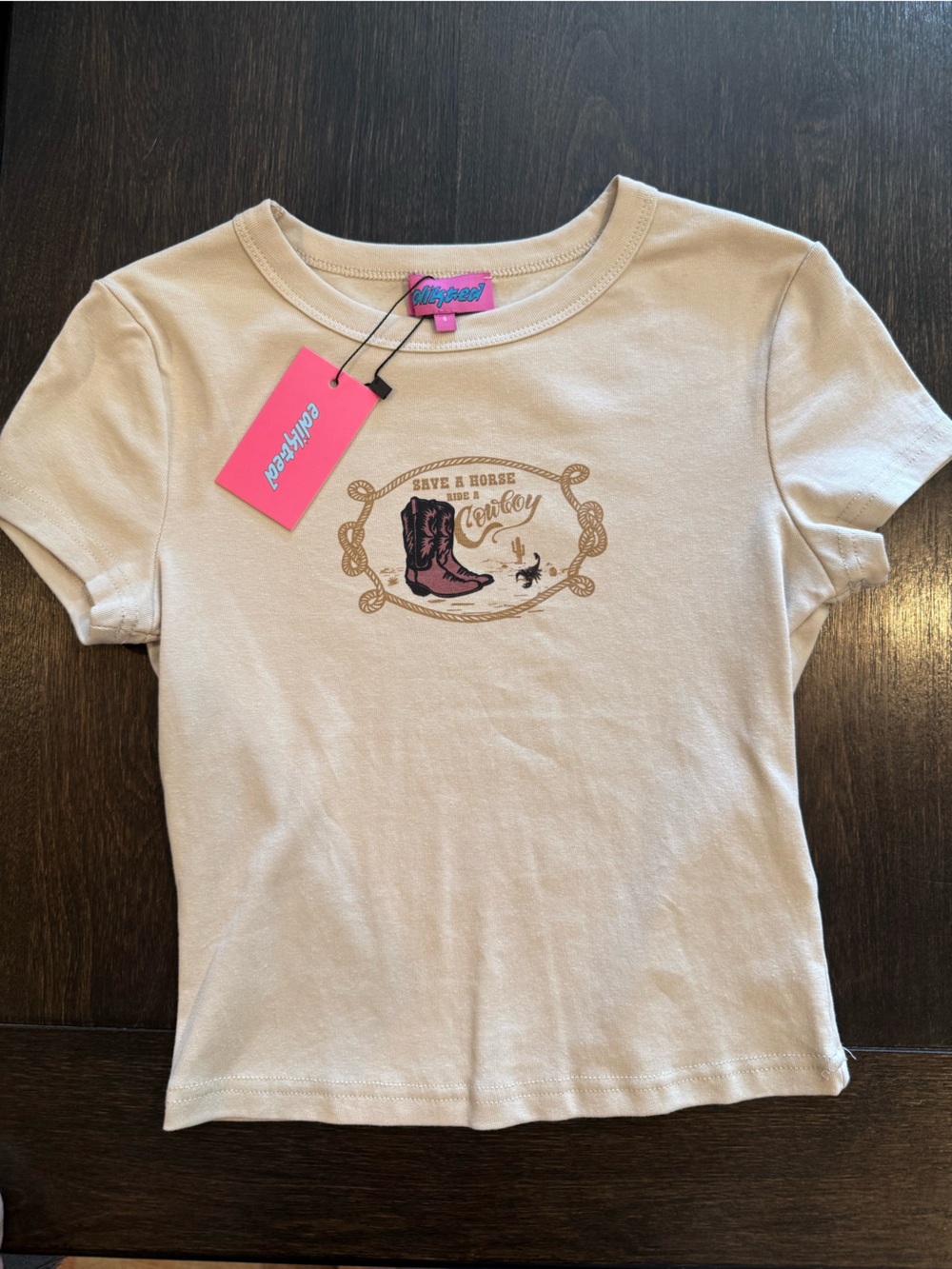 Edikted Beige Short Sleeve Tee with Western Graphic